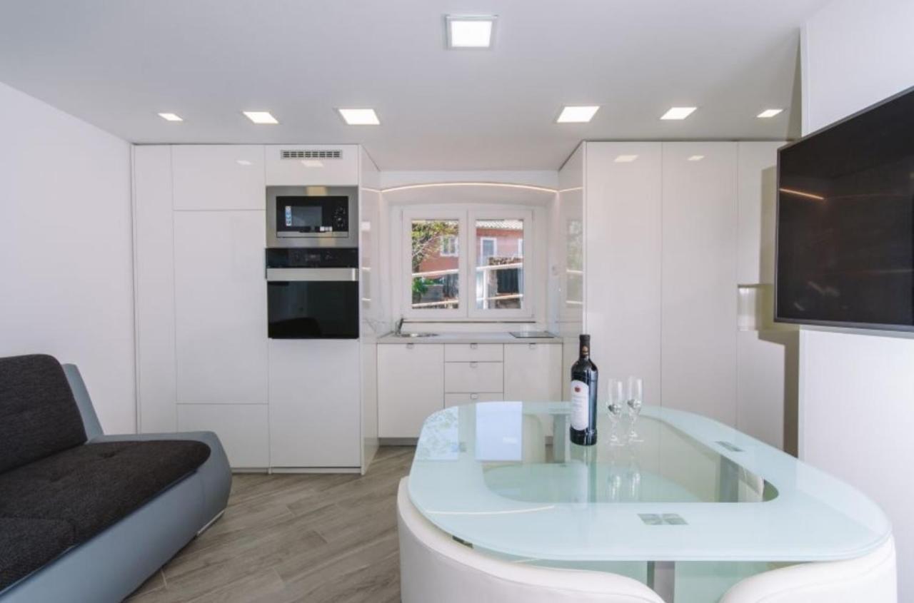 Apartment Bellovar リエカ エクステリア 写真